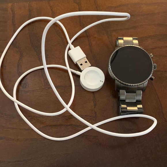 Gen 4 smart watch fossil color:gray - Picture 2 of 4